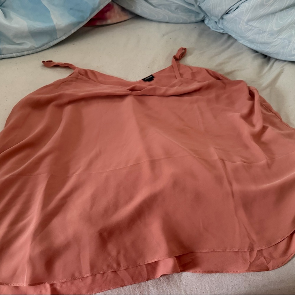 🌸 Torrid Flowy Chiffon Tank – Size 4 – Excellent Condition 🌸